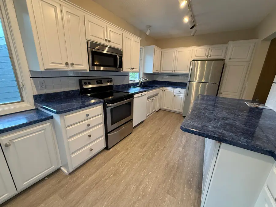 2762 Mcnair Drive N, Robbinsdale, MN 55422 - #2