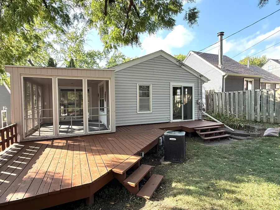 2762 Mcnair Drive N, Robbinsdale, MN 55422 - #3