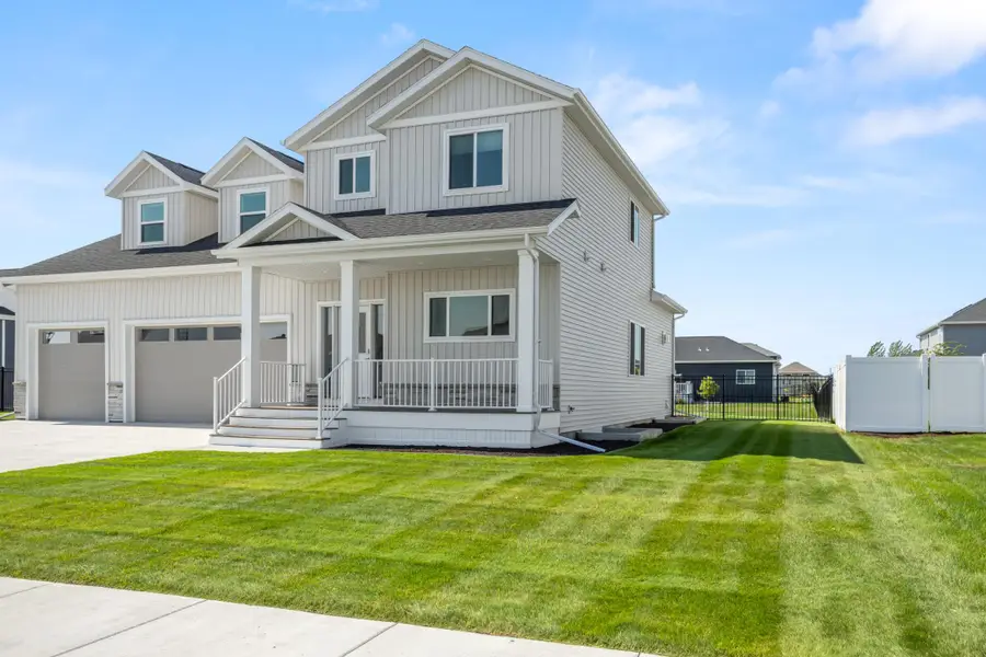 7469 Claire Drive S, Fargo, ND 58104 - #3