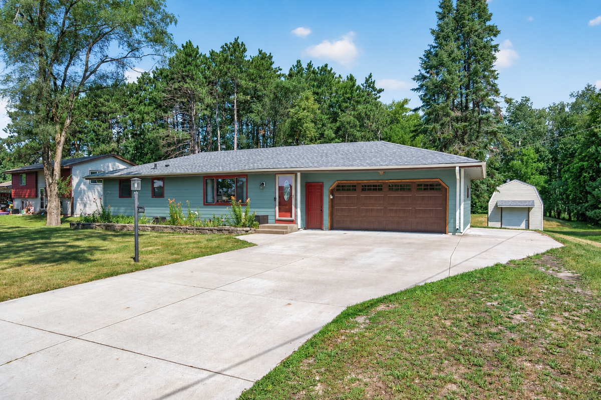 2051 Deerwood Lane Ne, East Bethel, MN 55092 - #1