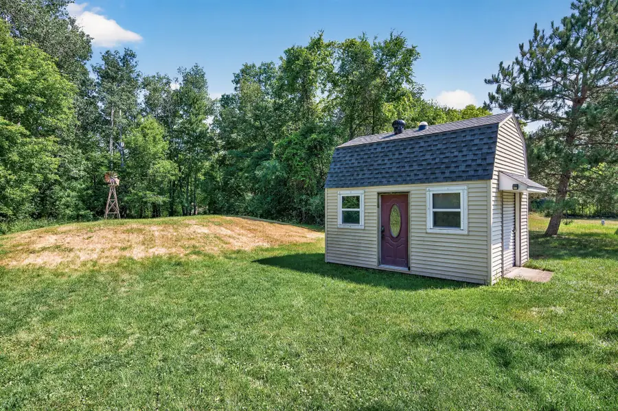 2051 Deerwood Lane Ne, East Bethel, MN 55092 - #2