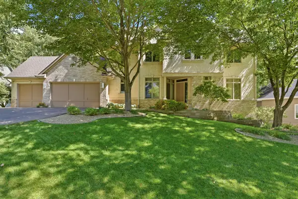 14817 Summit Oaks Drive, Burnsville, MN 55337