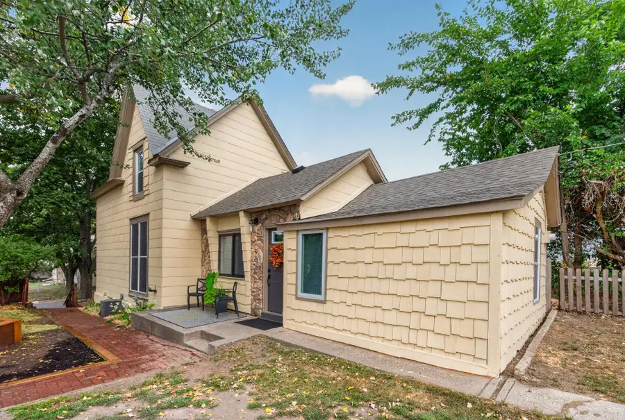 1084 Sylvan Street, Saint Paul, MN 55117 - #3