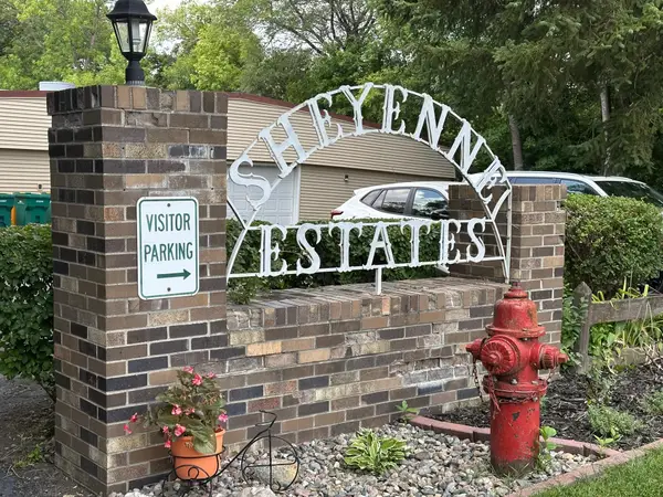 530 6th Avenue W #3, West Fargo, ND 58078
