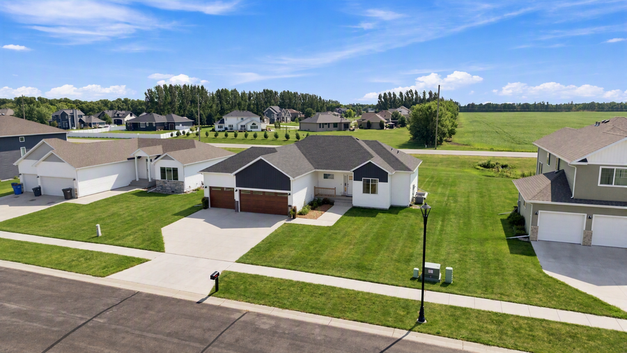 1504 75th Avenue S, Fargo, ND 58104 - #3