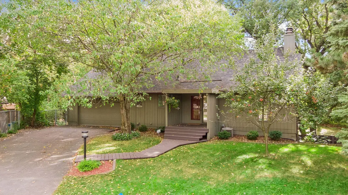 3921 Woodview Court, Vadnais Heights, MN 55127 - #1