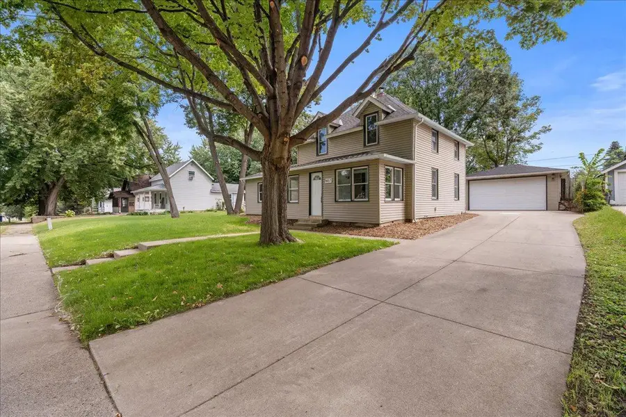 907 Willow Street S, Faribault, MN 55021 - #2