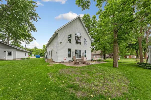 943 Reed Street N, Waterville, MN 56096