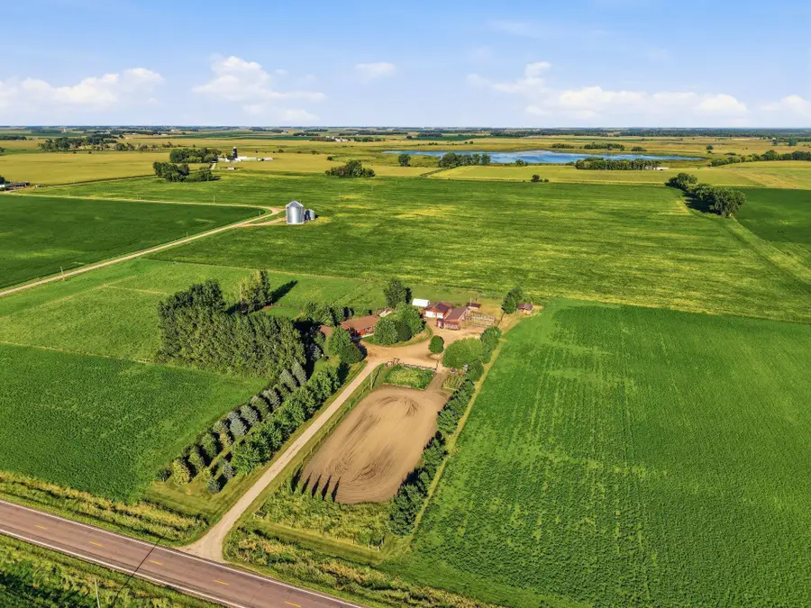42335 541st Avenue, New Ulm, MN 56073 - #2