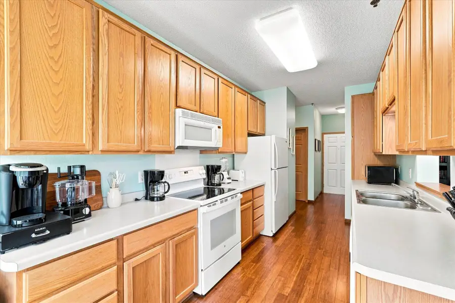 15001 Burnhaven Drive #207, Burnsville, MN 55306 - #2