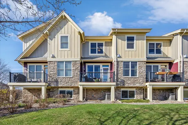 10733 Falling Water Lane #B, Saint Paul, MN 55129