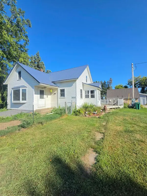 6849 247 Highway Ne, Elgin, MN 55932