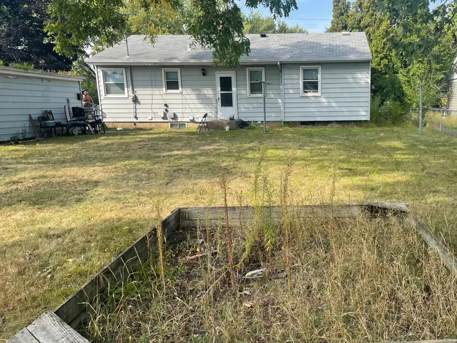 150 Roselawn Avenue E, Maplewood, MN 55117 - #2