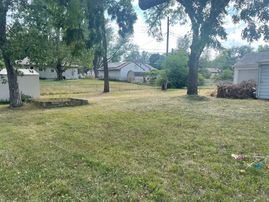150 Roselawn Avenue E, Maplewood, MN 55117 - #3