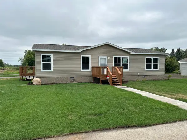 402 1st Street Ne, Staples, MN 56479