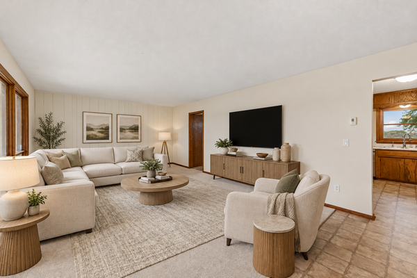 8775 Airport Road, Waconia, MN 55387