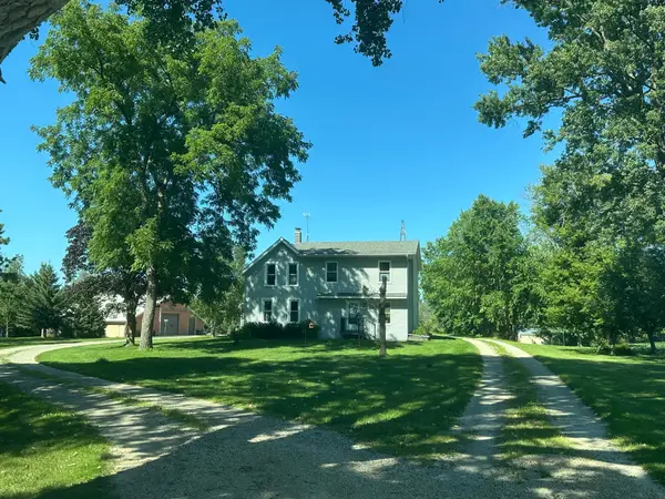 22301 Glynview Trail, Faribault, MN 55021