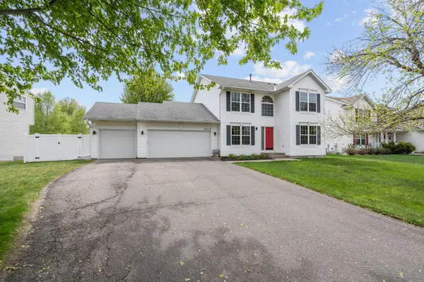 8018 Greenbriar Lane, Woodbury, MN 55125