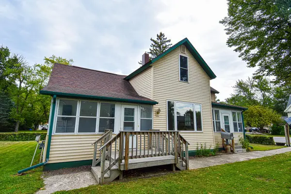 621 1st Street E, Thief River Falls, MN 56701