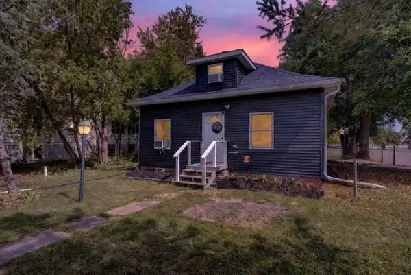 400 Oak Street, Grasston, MN 55030