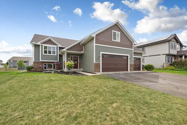 1199 Bluff Street, Dundas, MN 55019