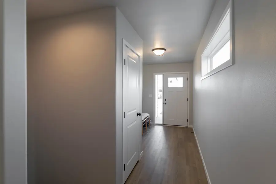 1147 Jill Drive W, West Fargo, ND 58078 - #2