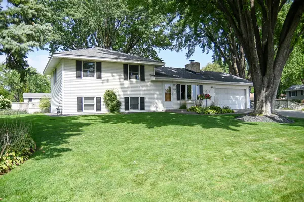 8486 88th Street S, Cottage Grove, MN 55016