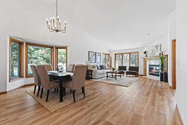 5619 Dunlap Avenue N, Shoreview, MN 55126