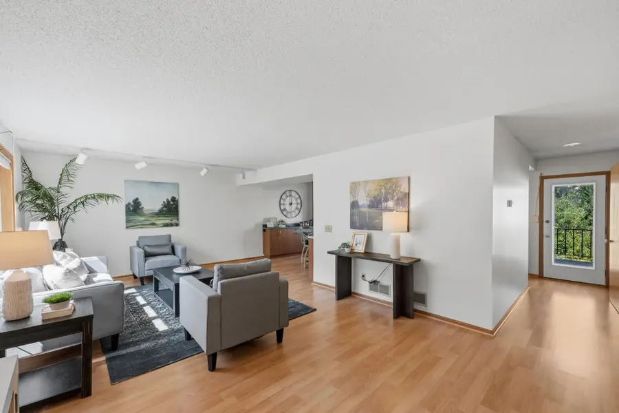 933 Dartmouth Place Se, Minneapolis, MN 55414 - #3