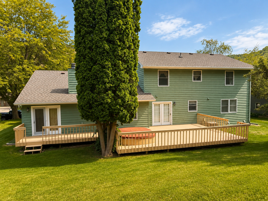 225 Oak Leaf Drive, Winona, MN 55987 - #3