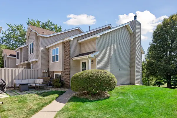 10237 Arrowwood Drive, Eden Prairie, MN 55347
