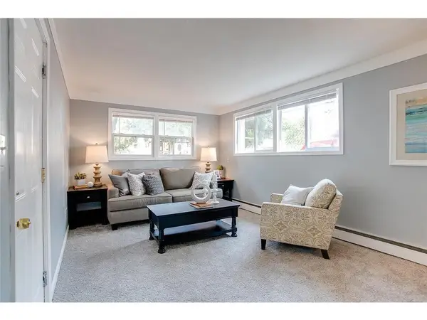 914 Burr Street, Saint Paul, MN 55130