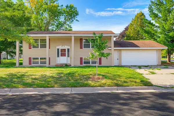64 9th Avenue Ne, Hutchinson, MN 55350