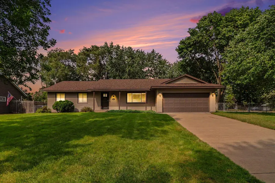 2001 102nd Avenue Nw, Coon Rapids, MN 55433 - #2