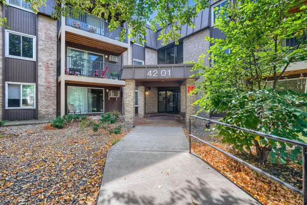 4201 Lakeside Avenue N #302, Brooklyn Center, MN 55429