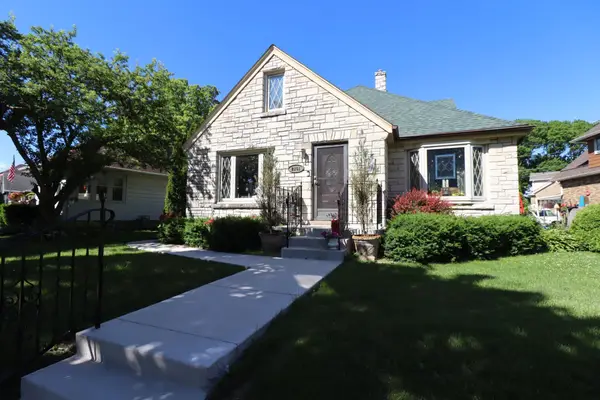2141 S Livingston Terrace, West Allis, WI 53219