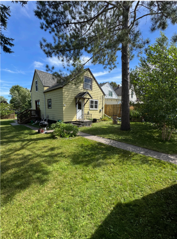 1327 104th Avenue W, Duluth, MN 55808