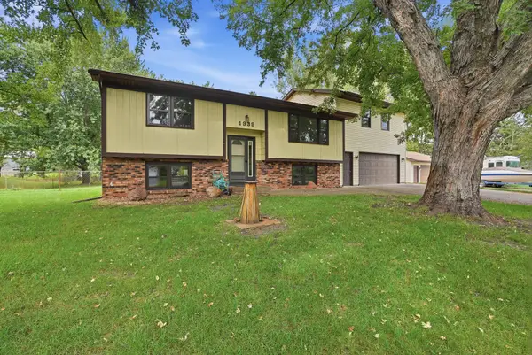 1939 168th Avenue Ne, Ham Lake, MN 55304