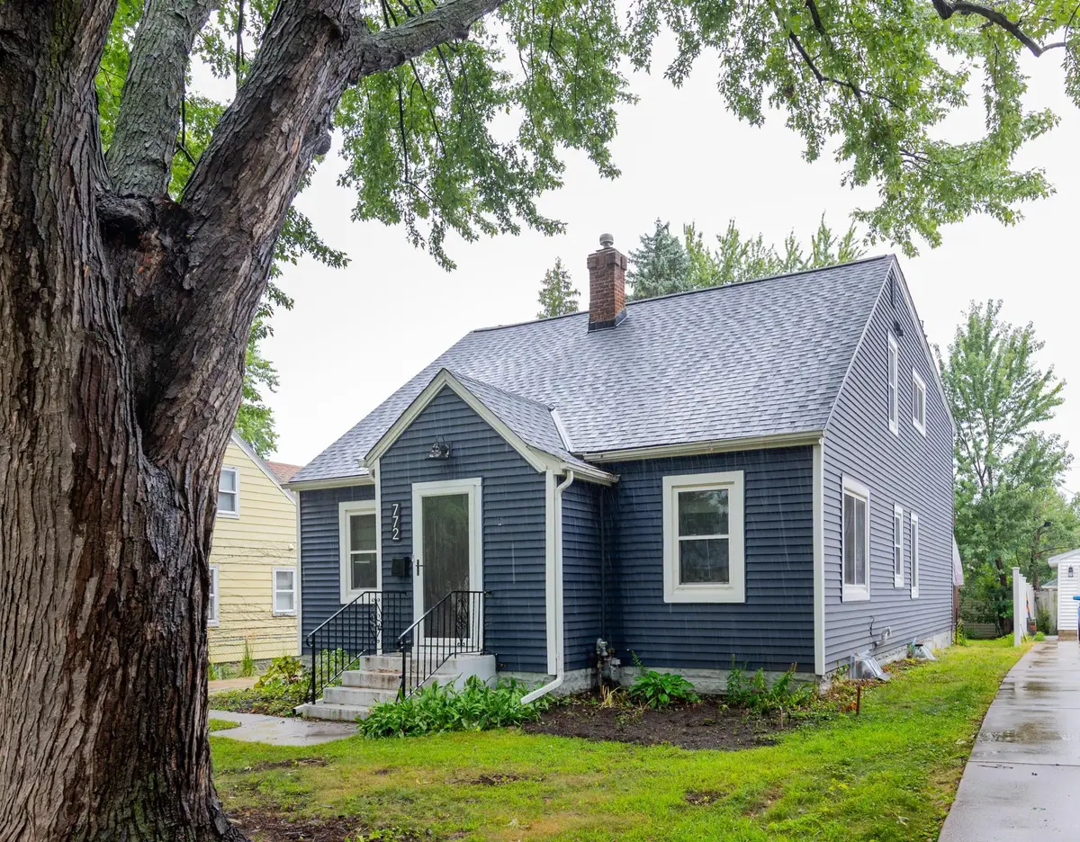 772 Iowa Avenue W, Saint Paul, MN 55117 - #1
