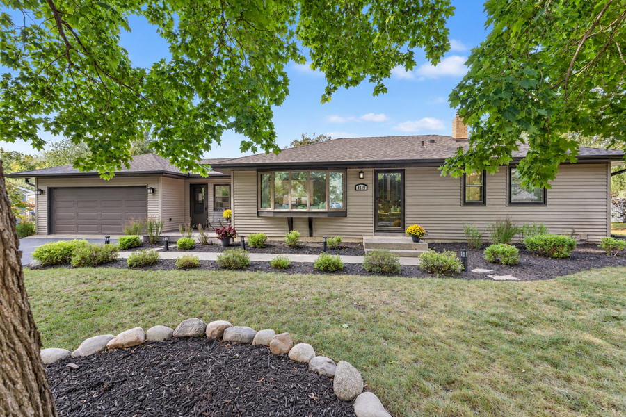 1619 Constance Drive E, Golden Valley, MN 55422 - #2