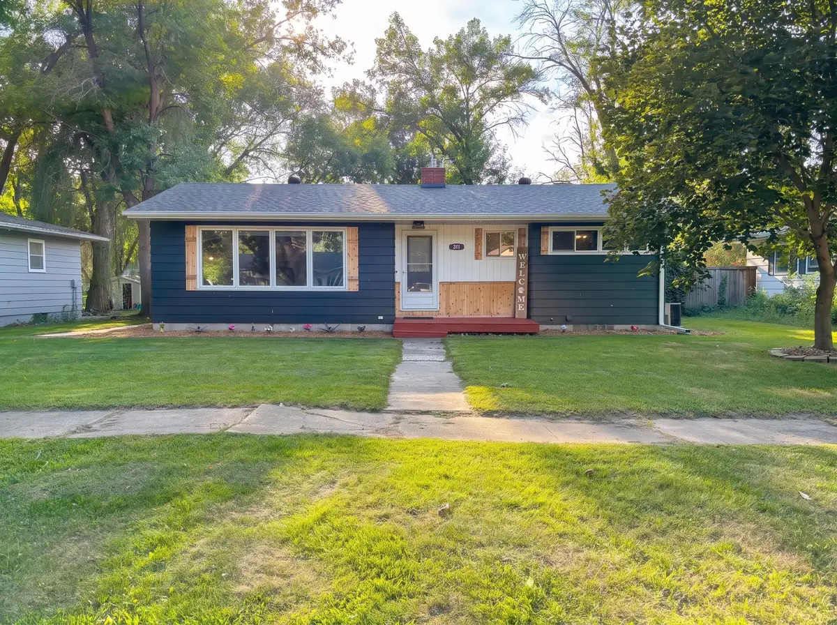411 5th Street Ne, Barnesville, MN 56514 - #1