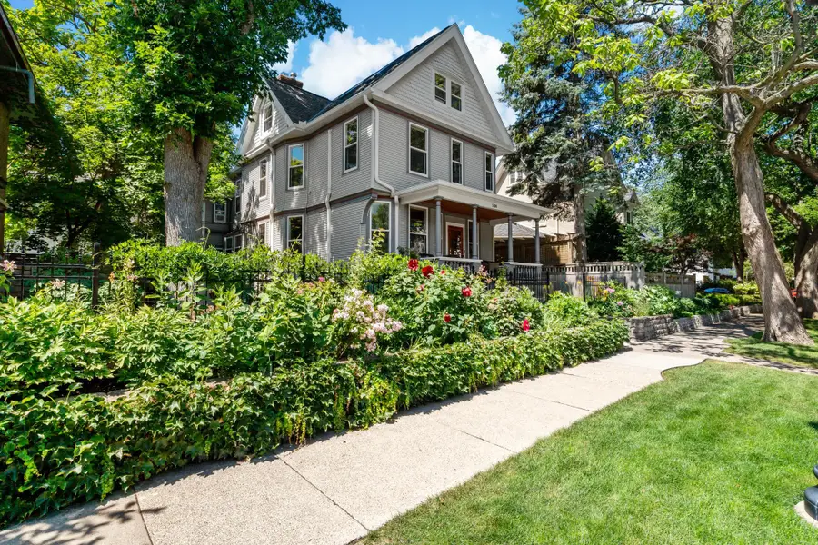 2400 Irving Avenue S, Minneapolis, MN 55405 - #2