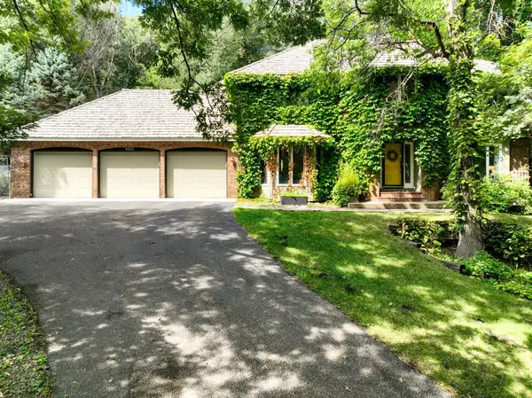 4905 Safari Court S, Eagan, MN 55122