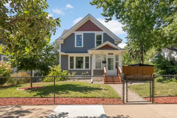 1047 27th Avenue Se, Minneapolis, MN 55414