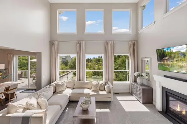 4061 San Vitero Circle, Chaska, MN 55318