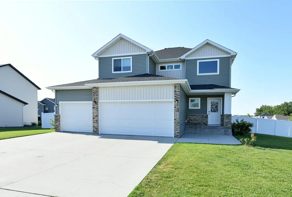 5494 Tanner Avenue S, Fargo, ND 58104 - #1