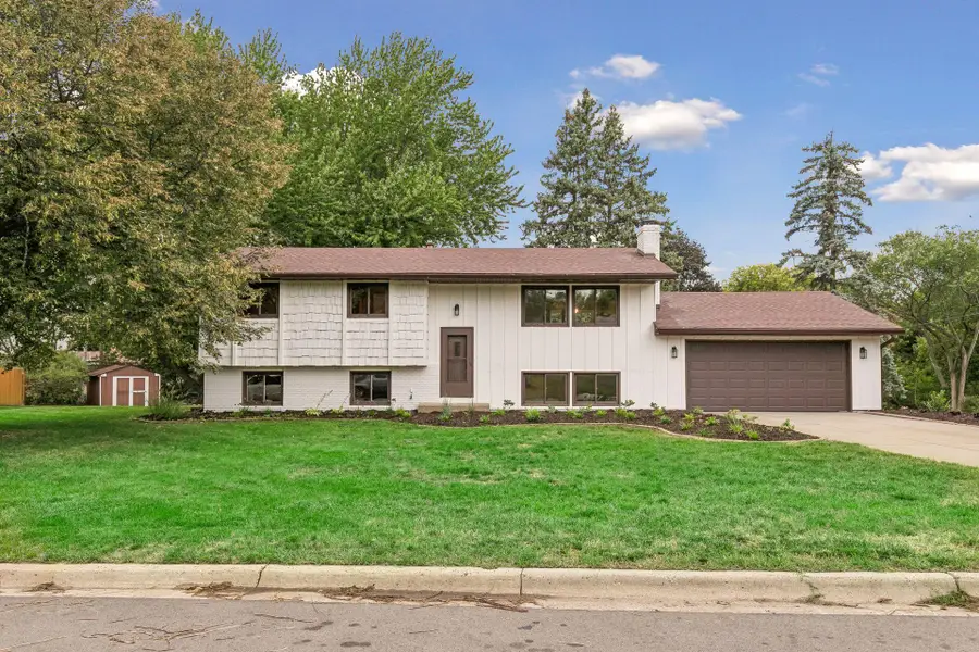 963 Marnie Street S, Maplewood, MN 55119 - #2