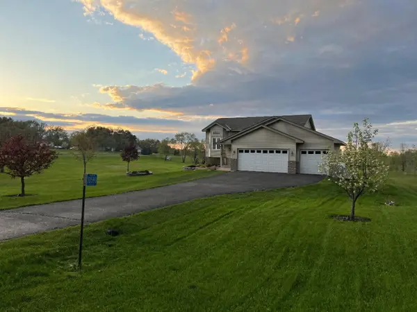 10590 257th Avenue Nw, Zimmerman, MN 55398