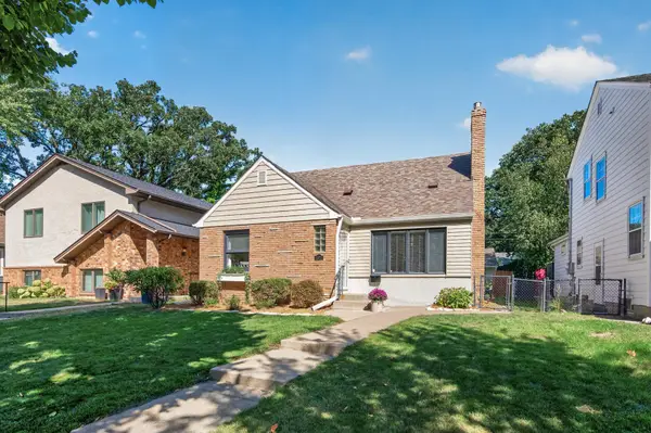 1371 Eleanor Avenue, Saint Paul, MN 55116