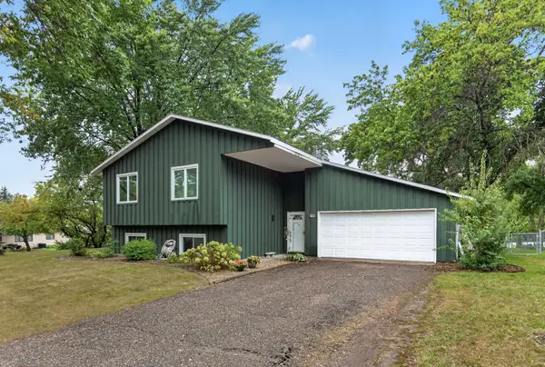 13616 W 137th Place, Burnsville, MN 55337